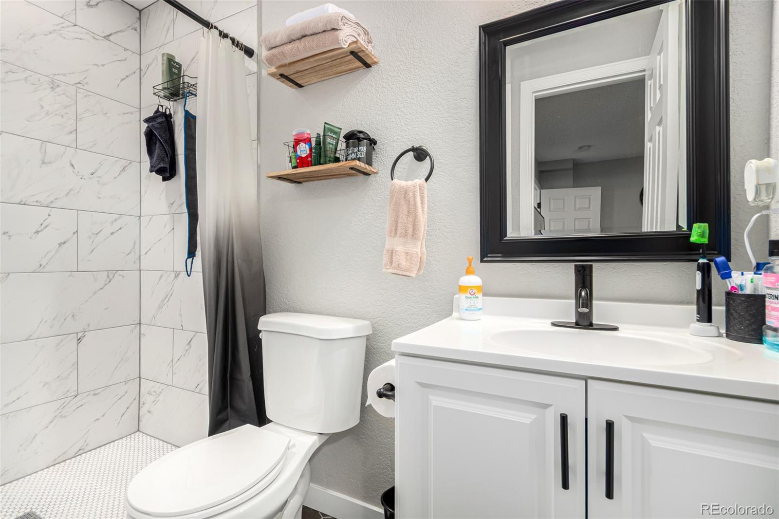 21550 E Alamo Place Centennial CO 80015