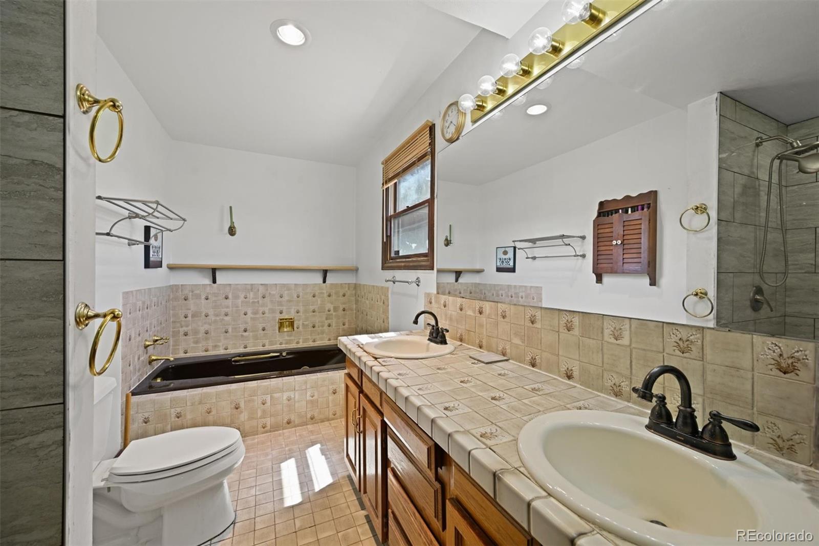 17852 E Long Avenue Centennial CO 80016