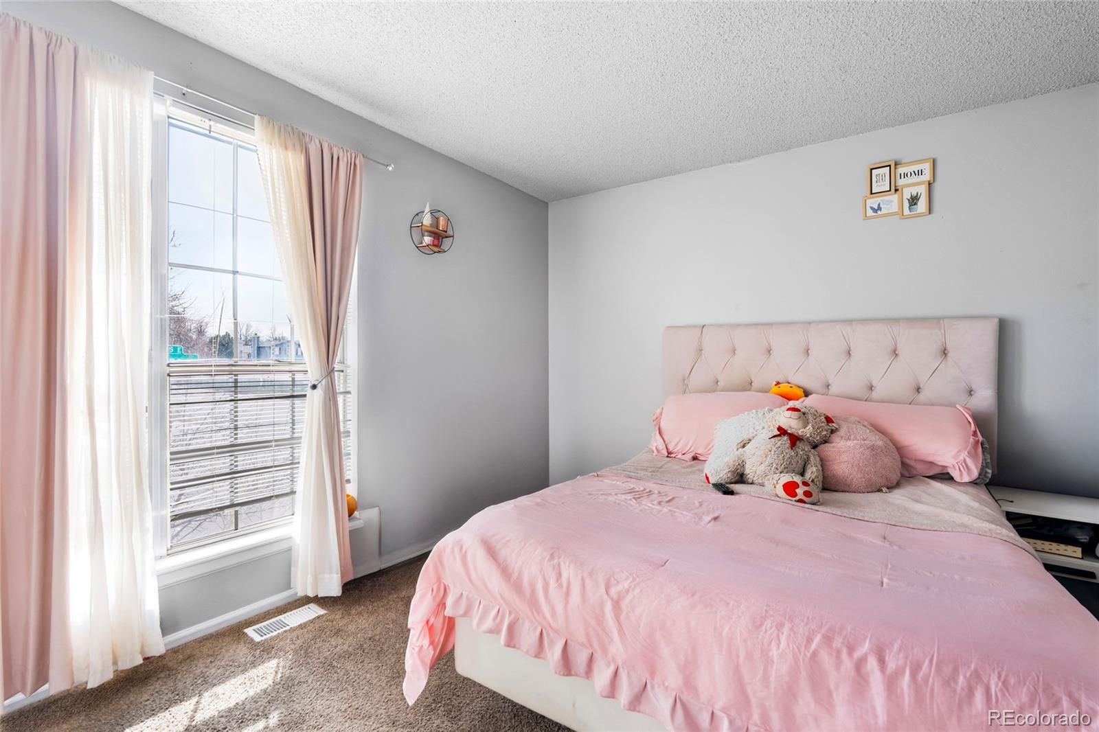 4609 Fontana Way Denver CO 80239