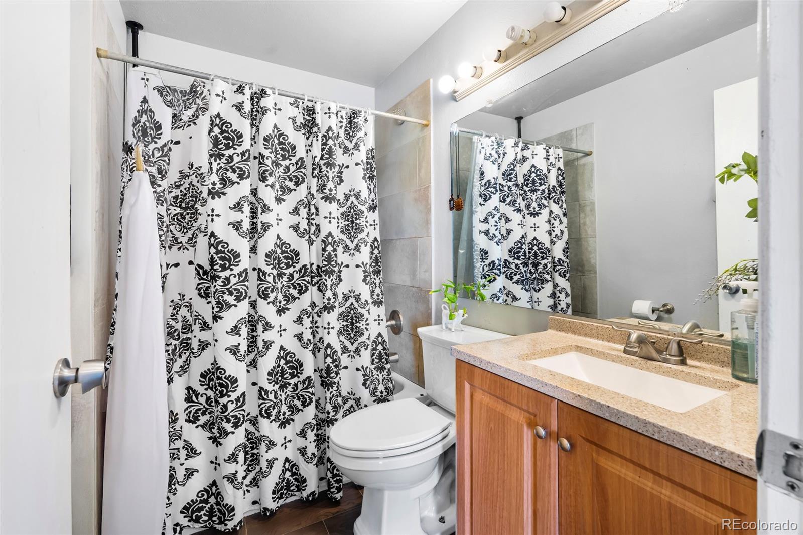 4609 Fontana Way Denver CO 80239