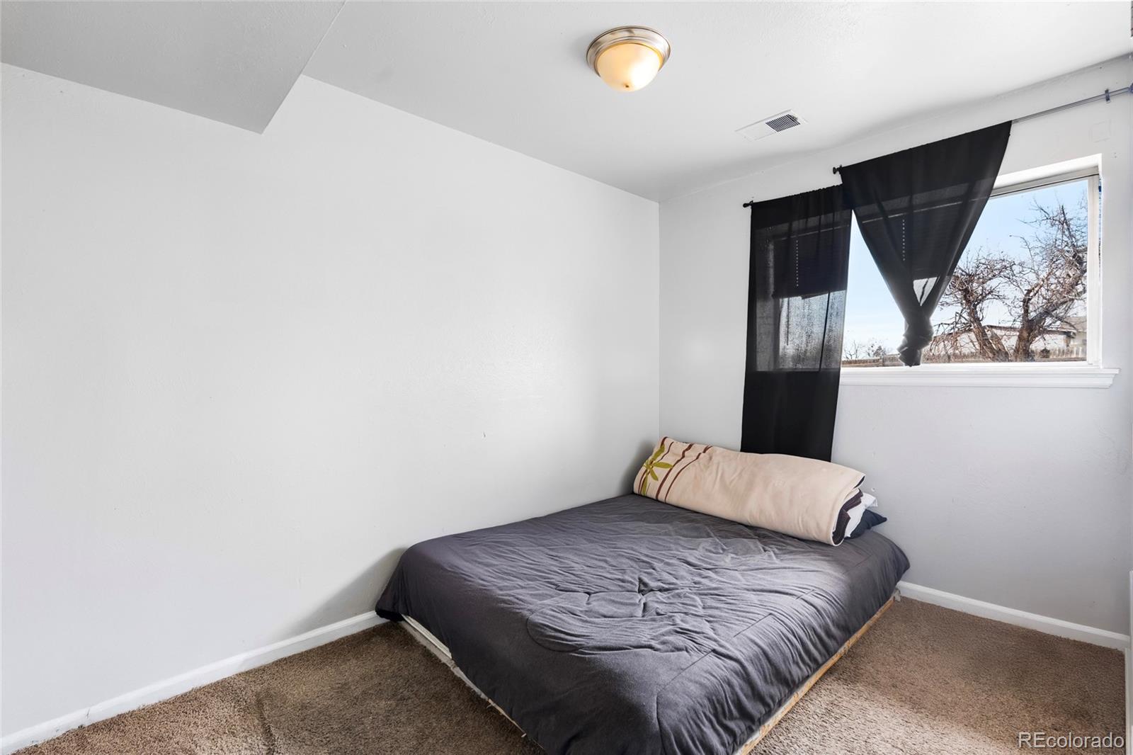 4609 Fontana Way Denver CO 80239