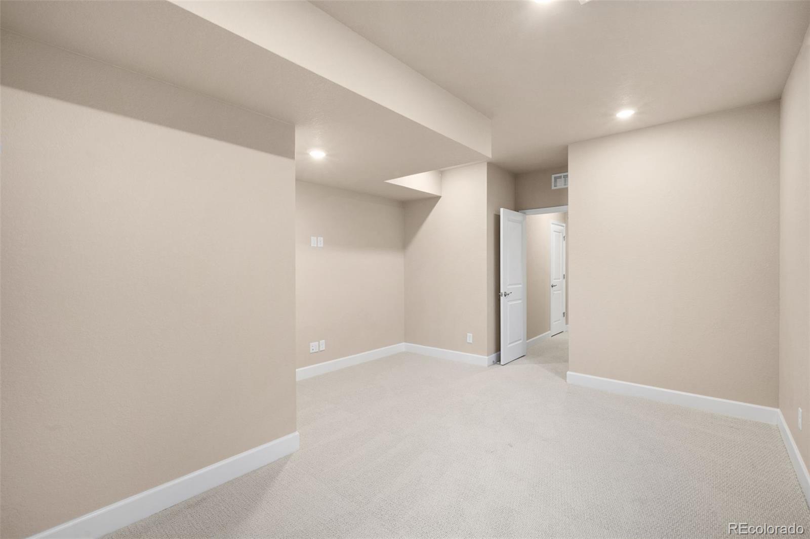 9792 Banner Peak Street Littleton CO 80125