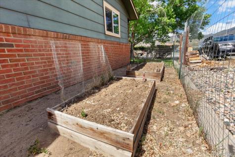 325 & 325 1/2 E 11th Street Salida CO 81201