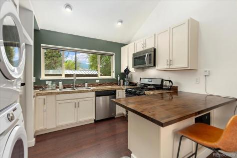 325 & 325 1/2 E 11th Street Salida CO 81201