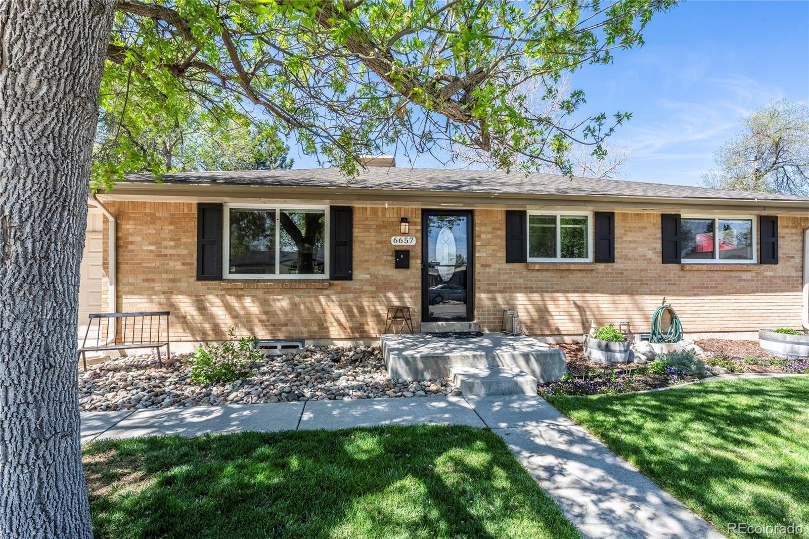 6657 S Lee Court Centennial CO 80121