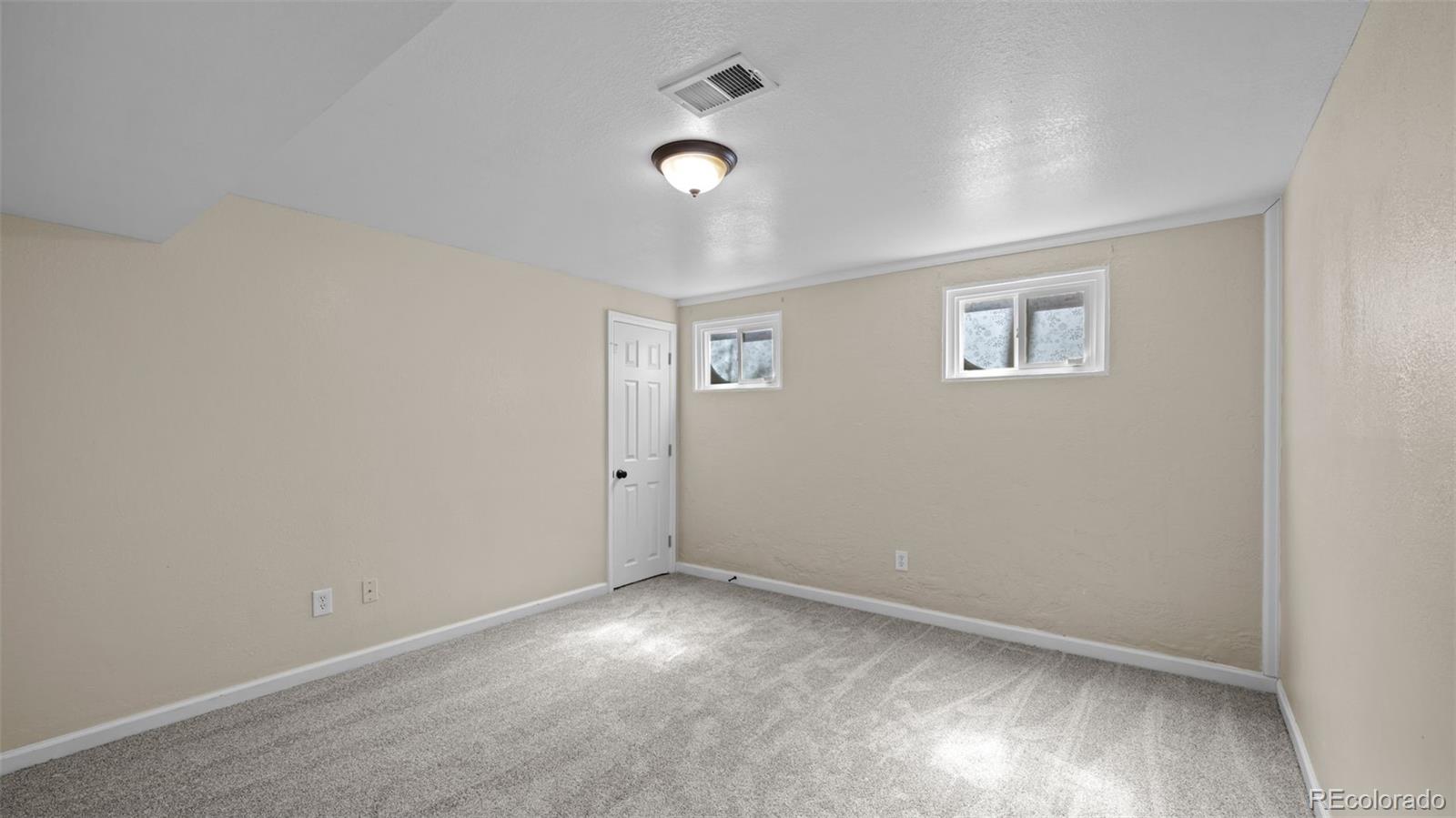 1523 Saratoga Drive Colorado Springs CO 80910
