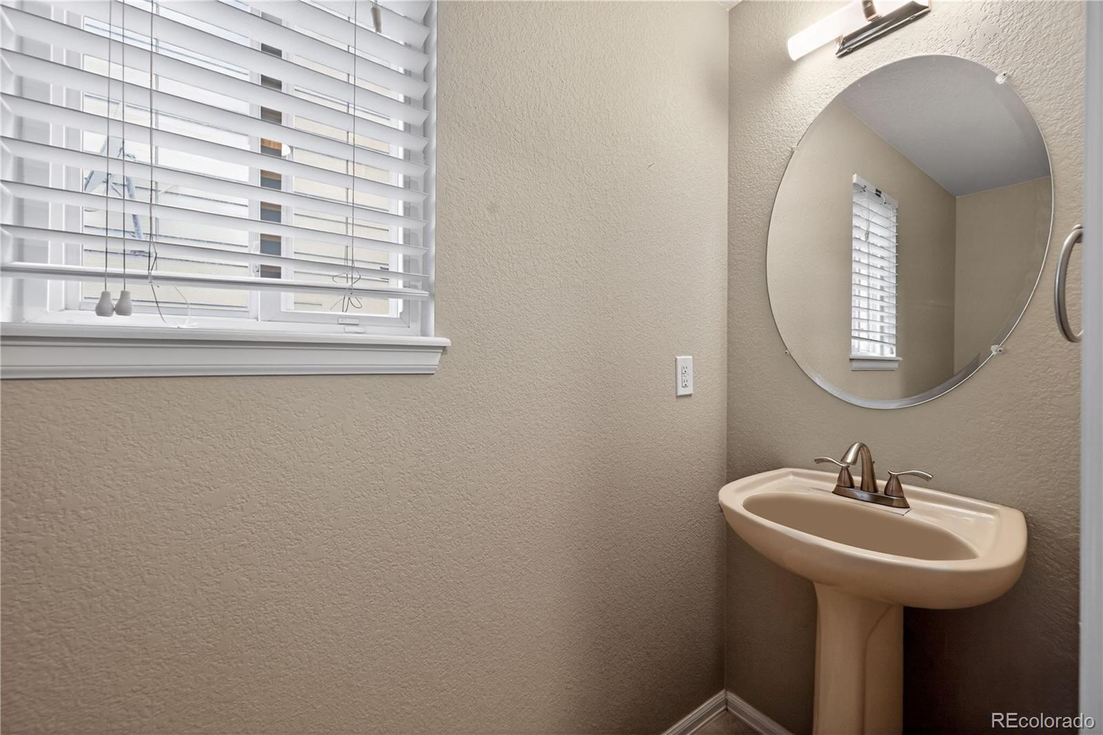 23291 E Orchard Place Aurora CO 80015