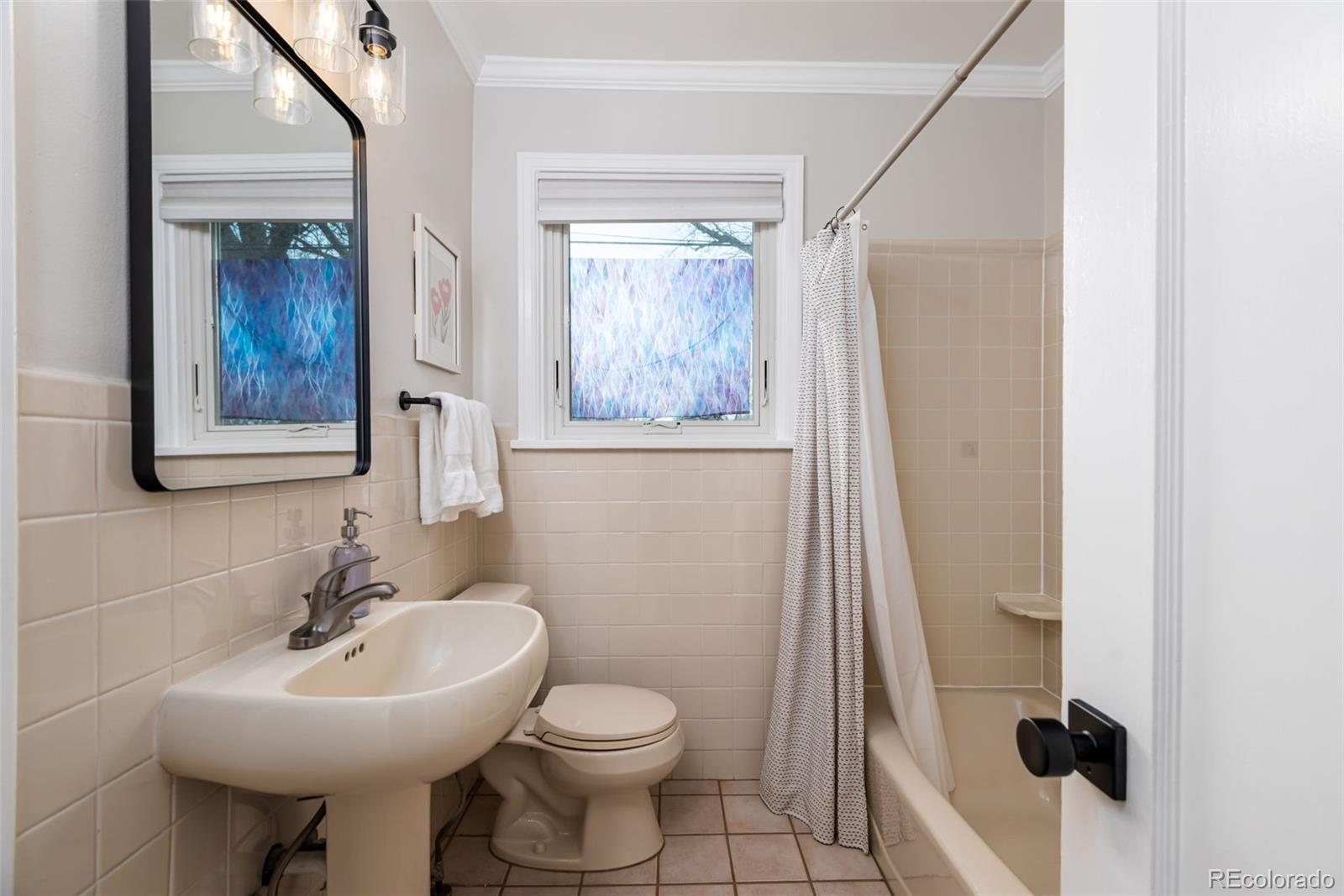 3233 W Scott Place Denver CO 80211