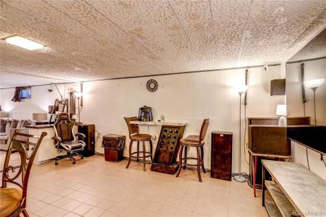 233 Nome Street Aurora CO 80010