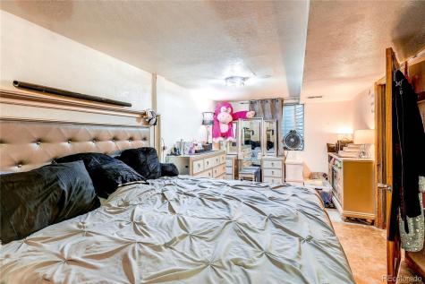 233 Nome Street Aurora CO 80010