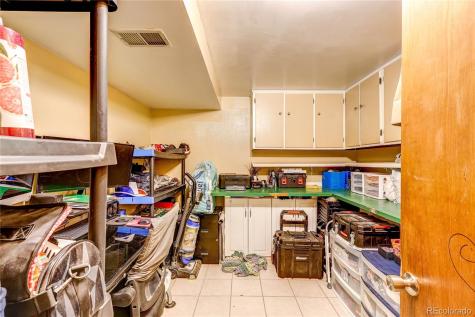 233 Nome Street Aurora CO 80010