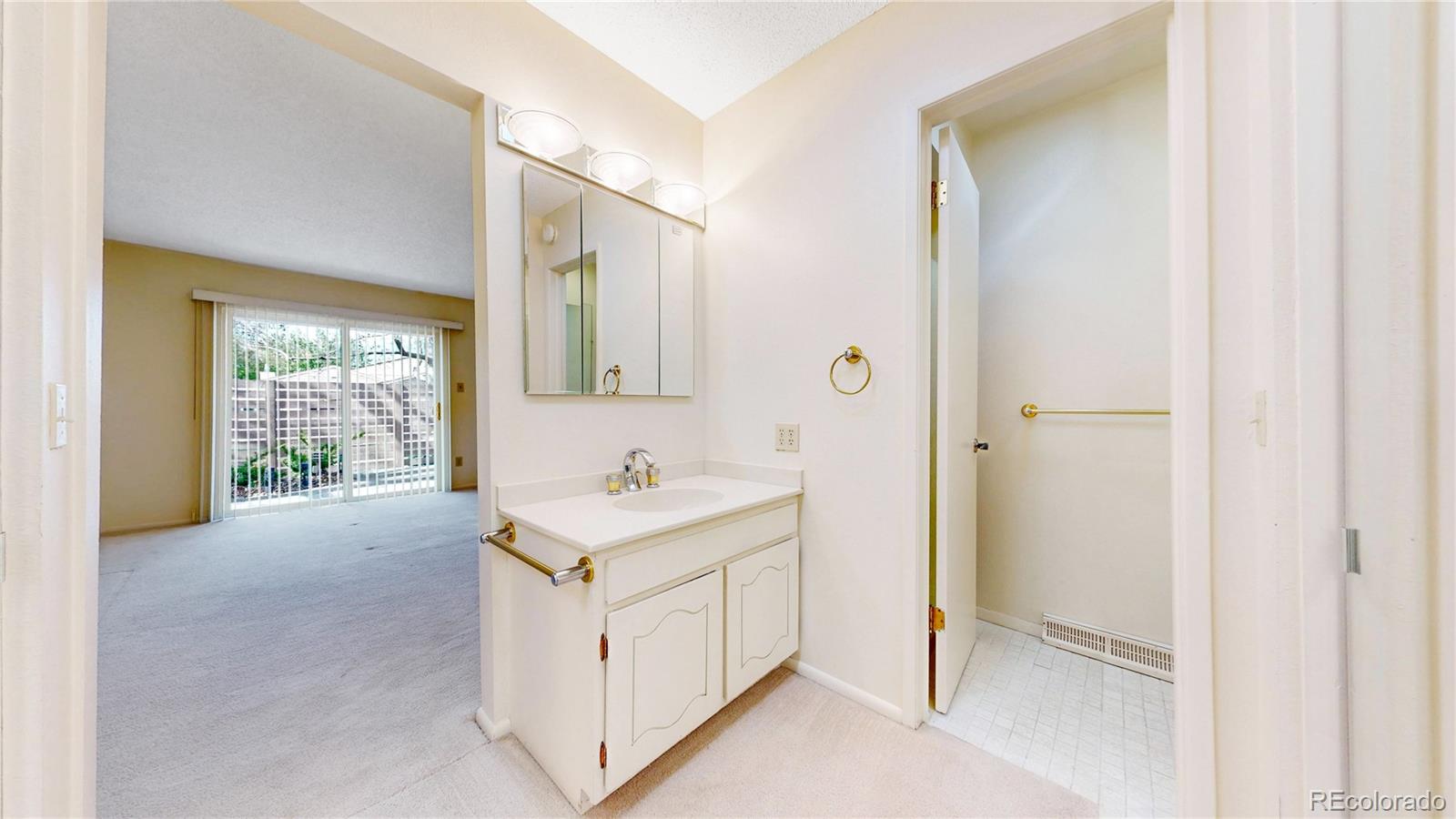 153 S Vance Court Lakewood CO 80226