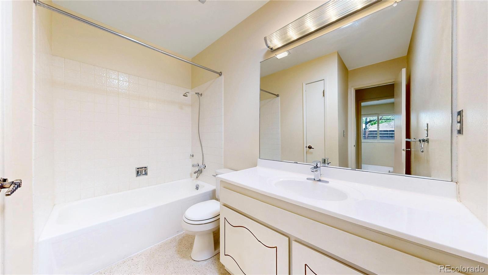153 S Vance Court Lakewood CO 80226