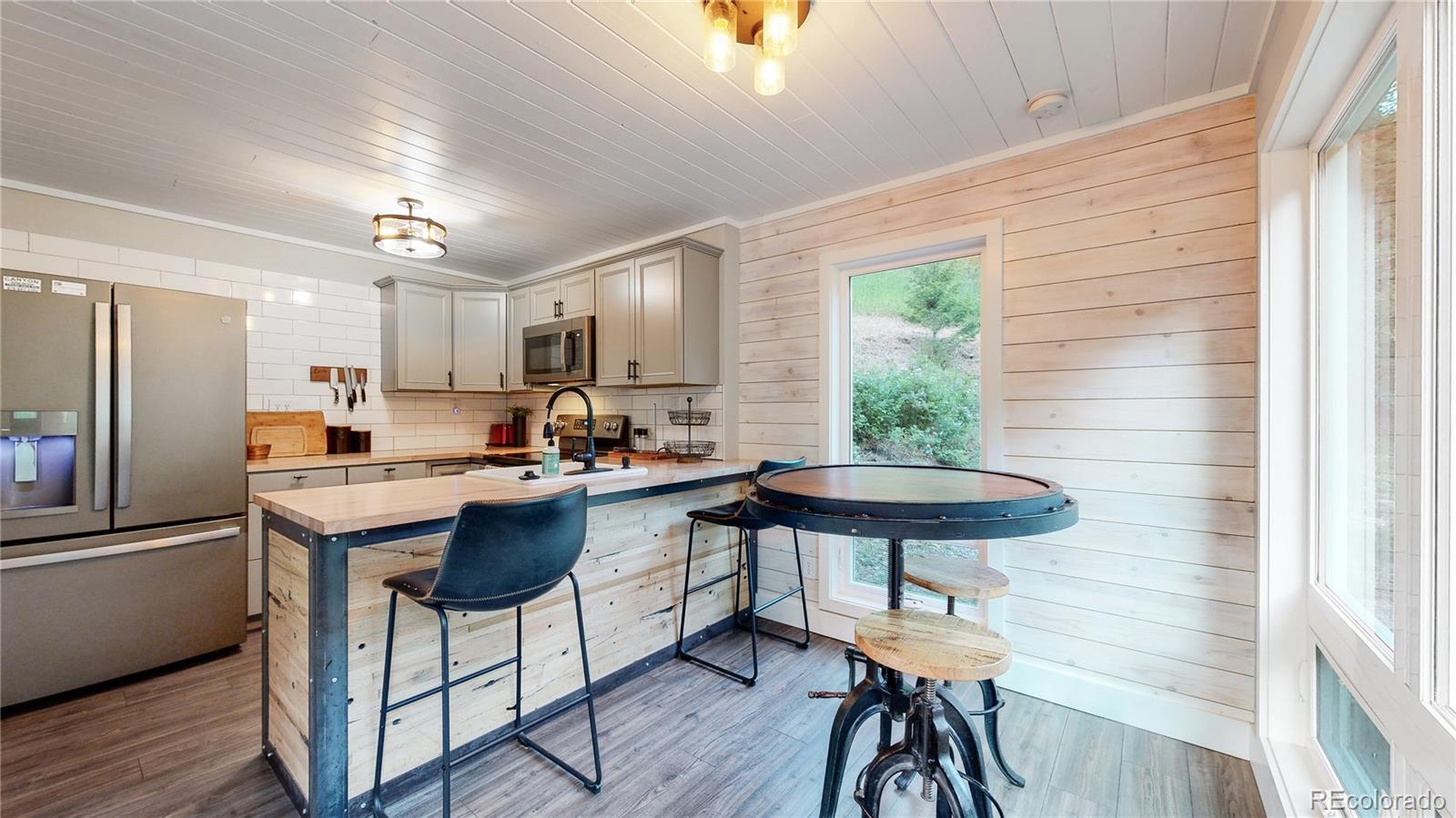 1268 Spring Valley Road Bellvue CO 80512