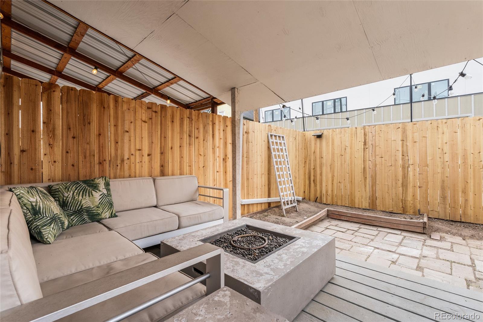 2465 W Caithness Place Denver CO 80211
