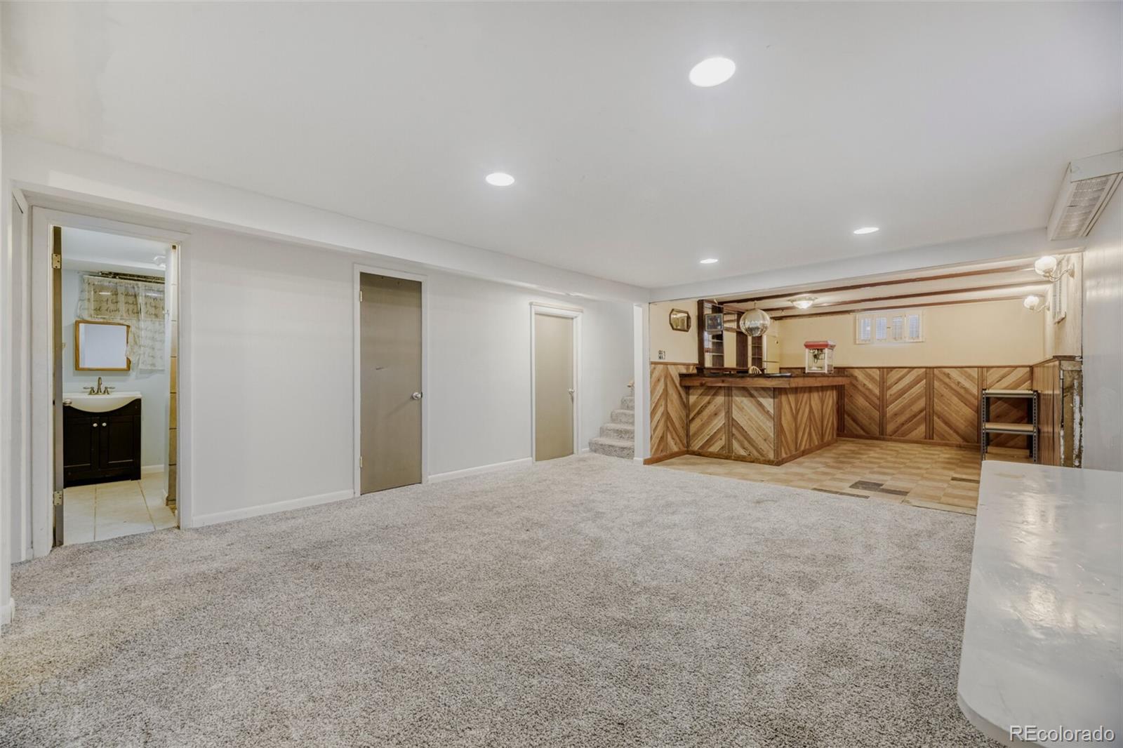 1147 S Kendall Court Lakewood CO 80232