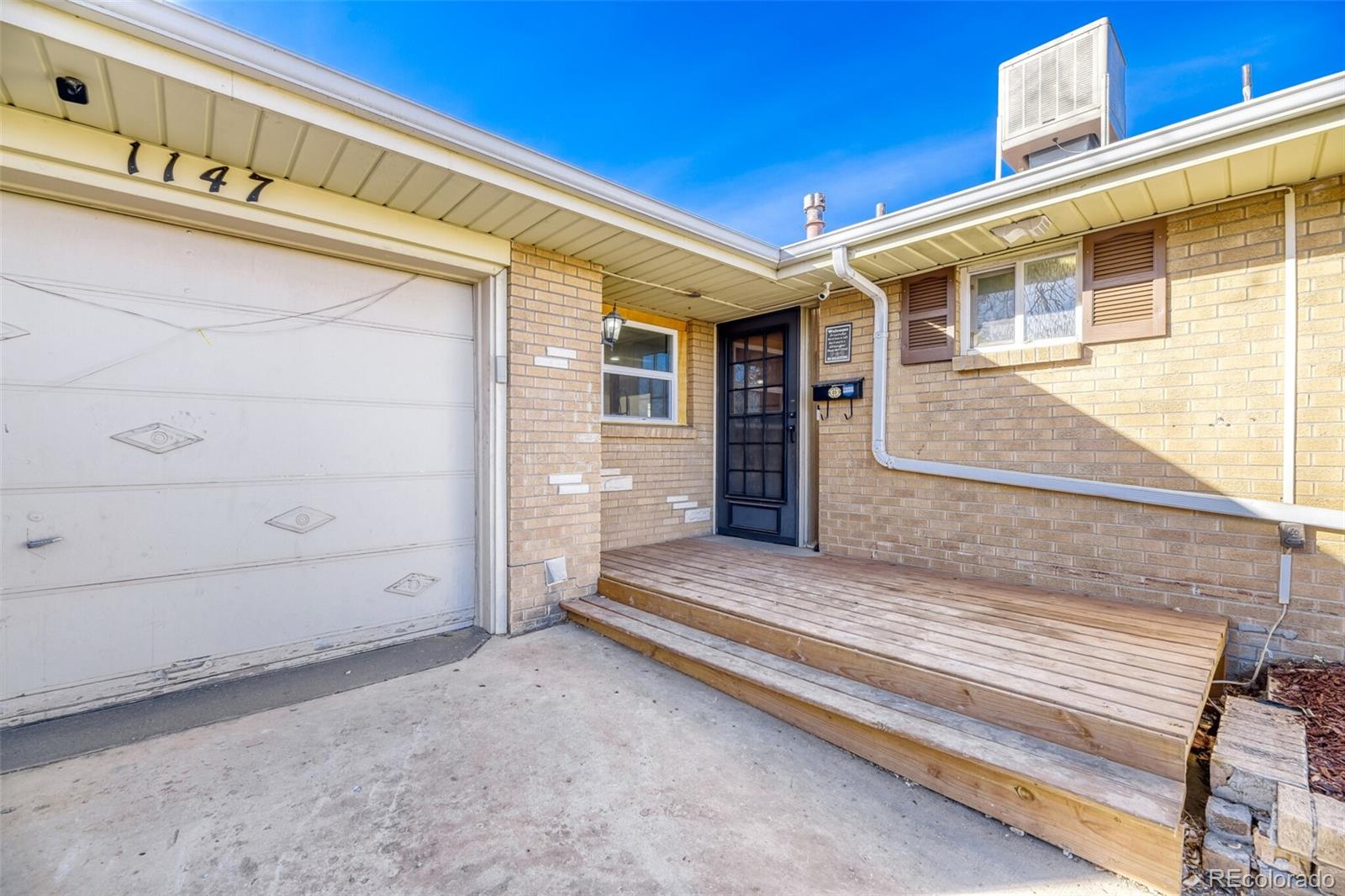 1147 S Kendall Court Lakewood CO 80232