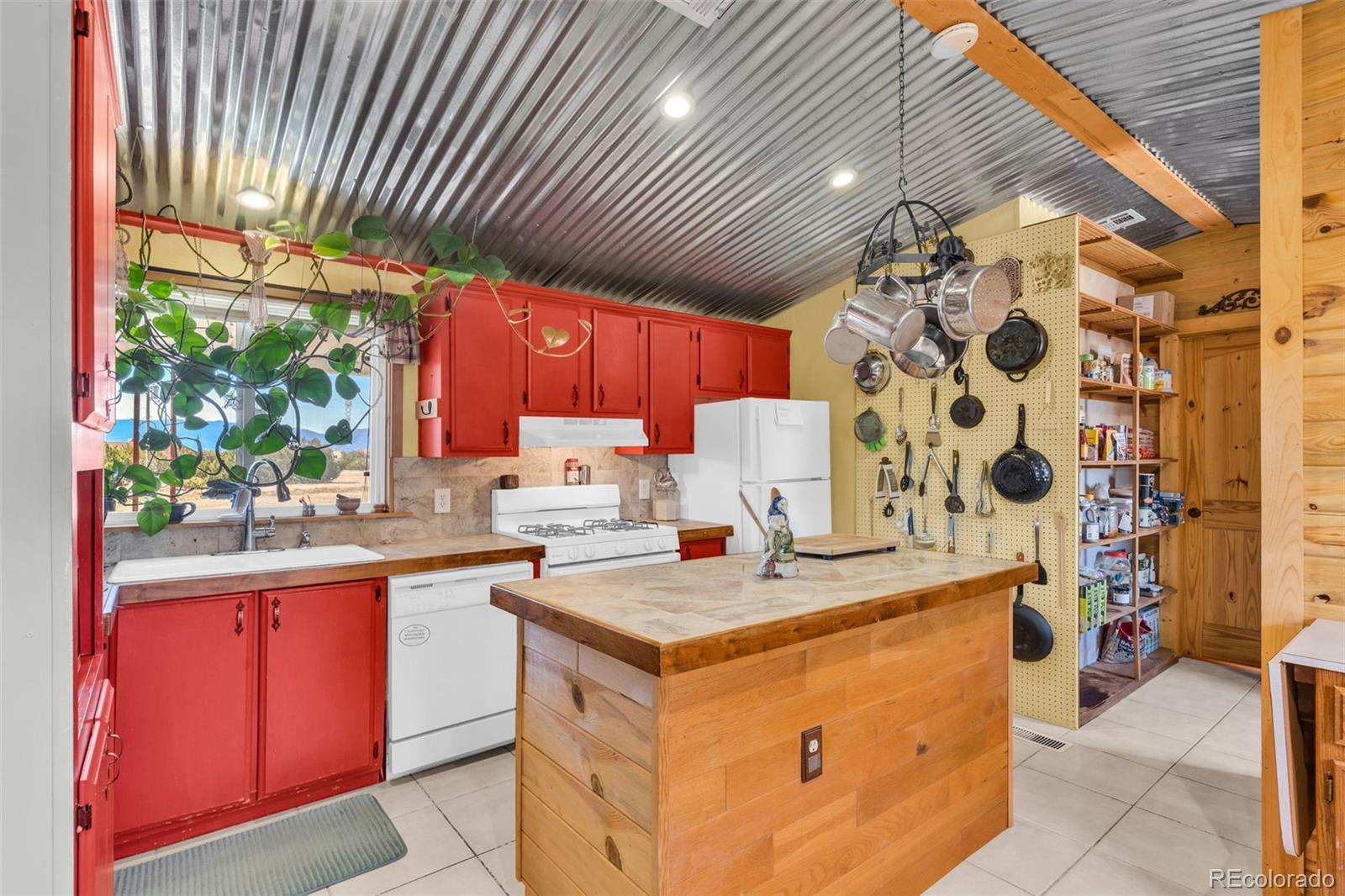 325 5th Street Penrose CO 81240