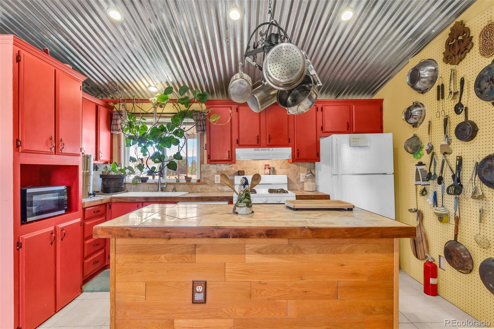 325 5th Street Penrose CO 81240