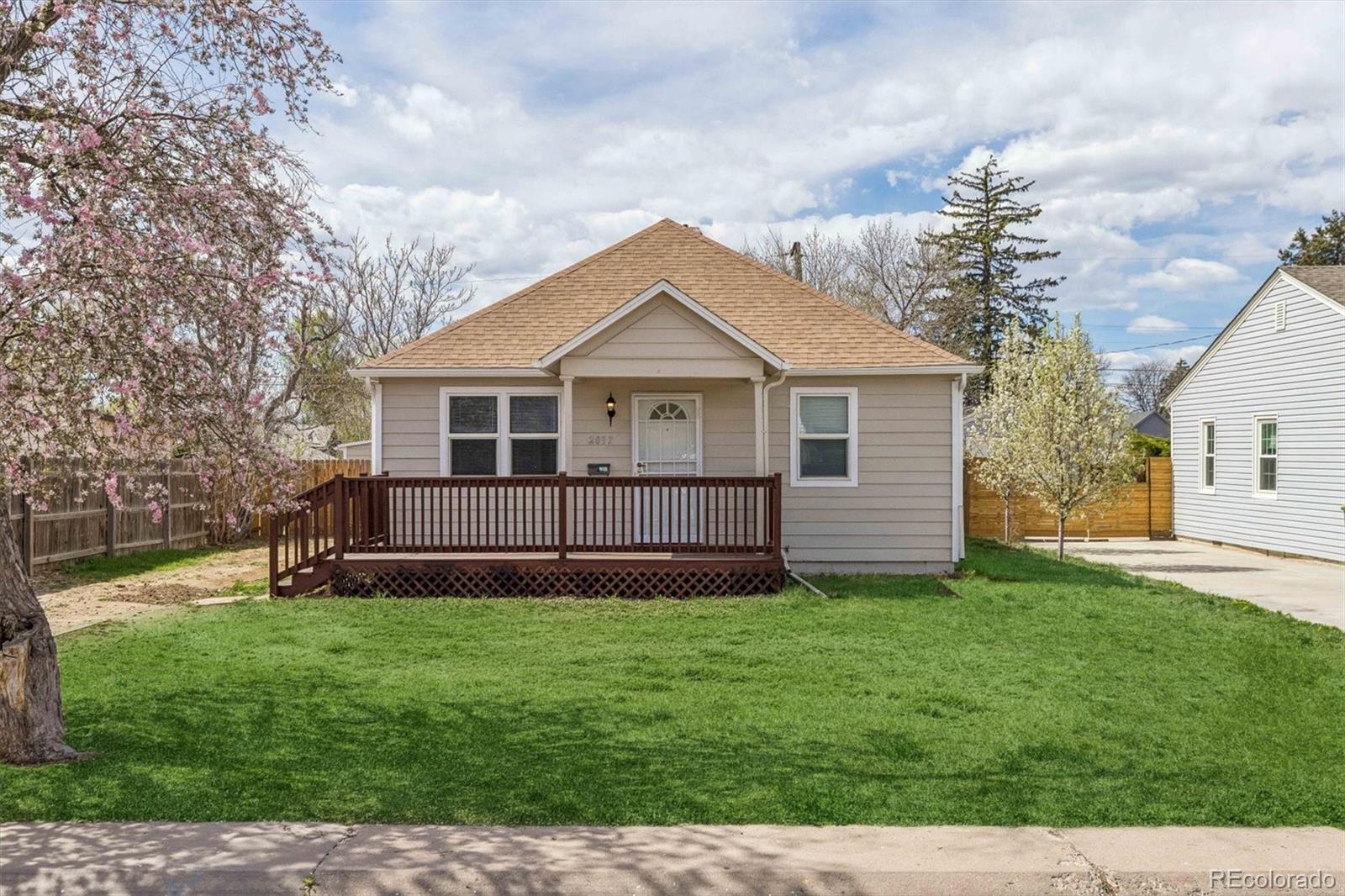 2037 Geneva Street Aurora CO 80010