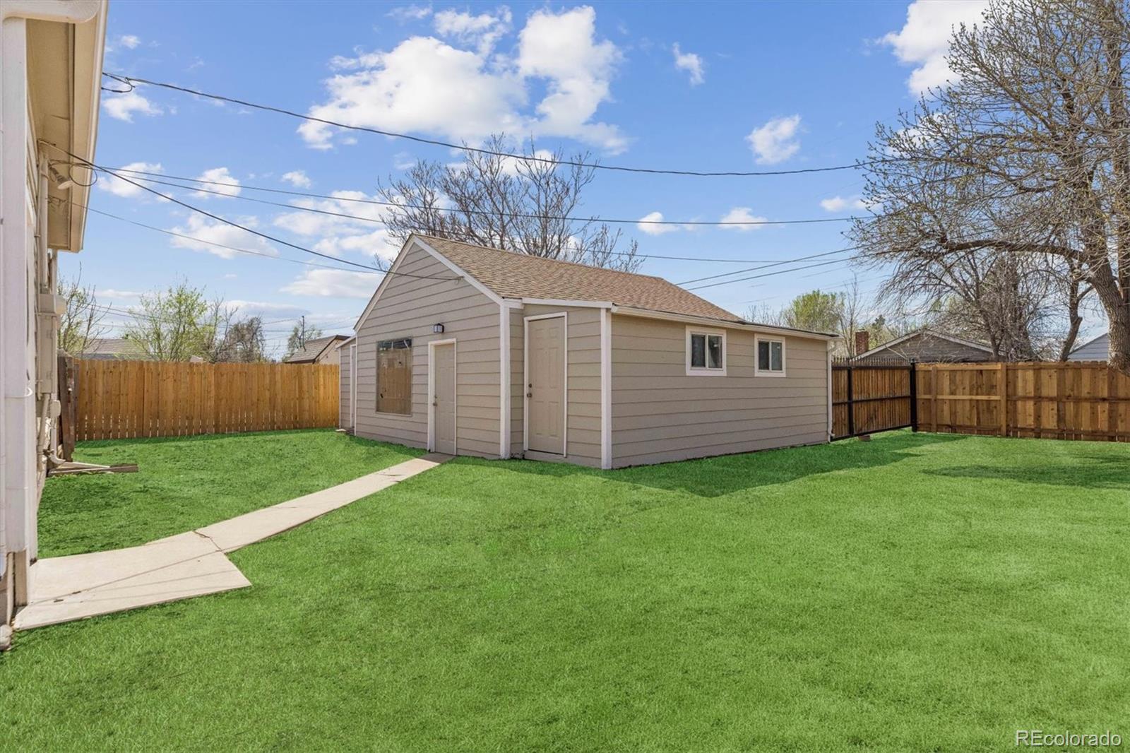 2037 Geneva Street Aurora CO 80010