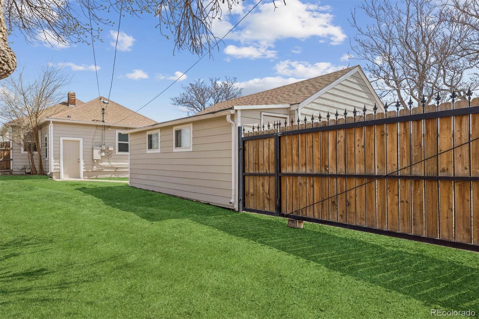 2037 Geneva Street Aurora CO 80010