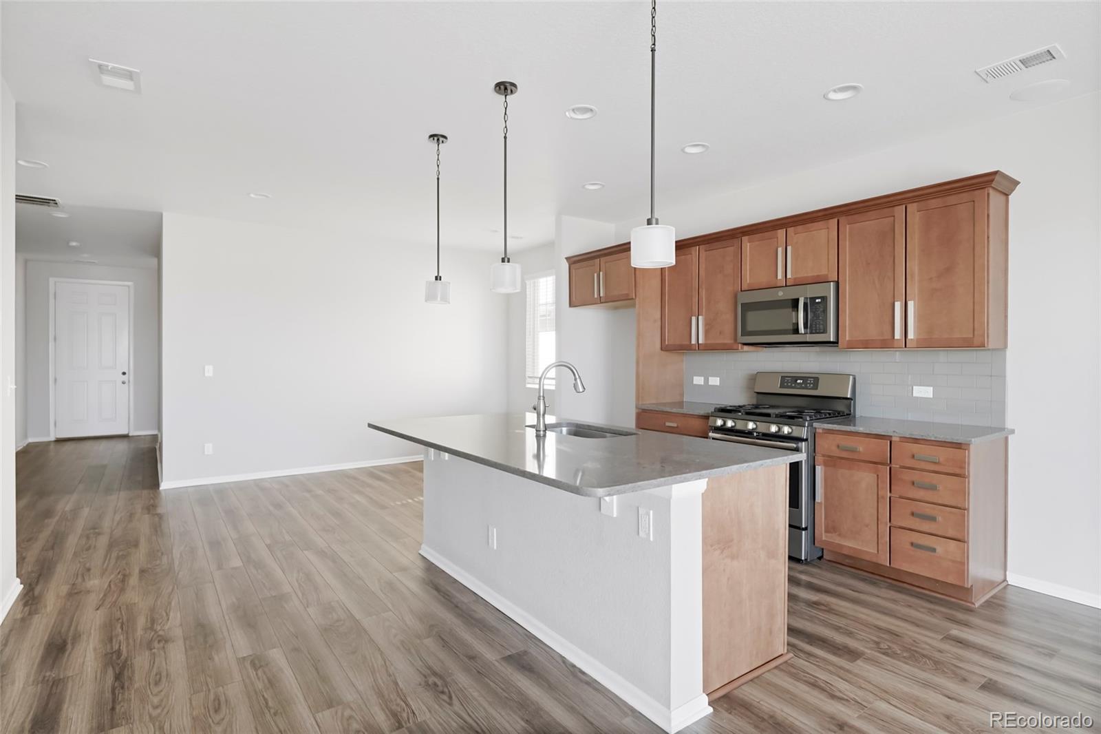 10526 Akron Street Commerce City CO 80640