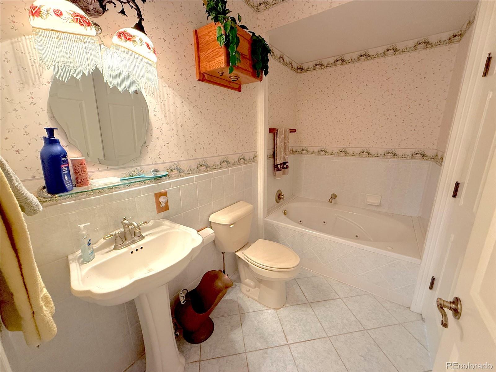 242 E Blarney Stone Road Howard CO 81233