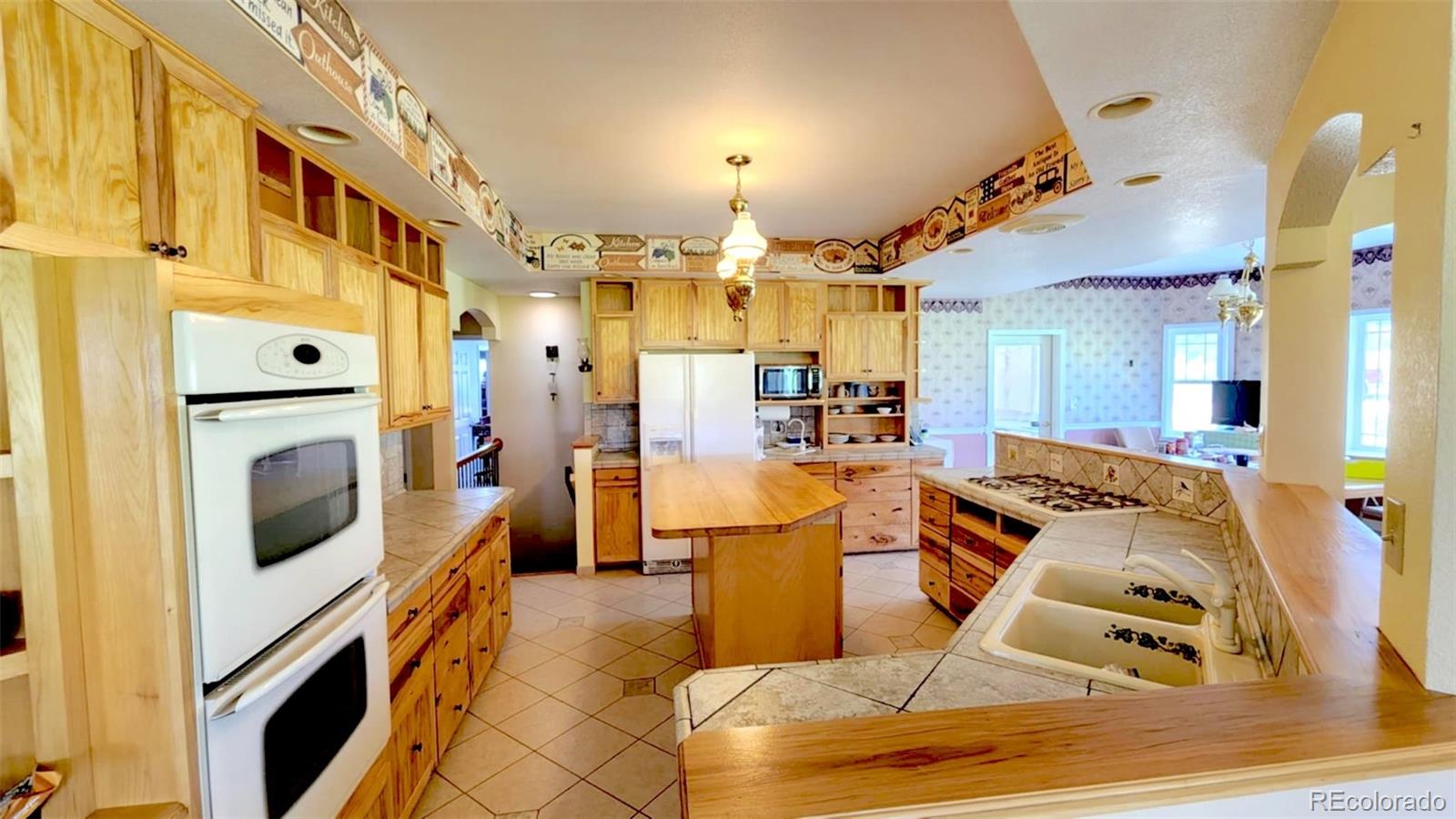 242 E Blarney Stone Road Howard CO 81233