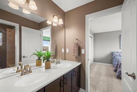 8149 S Blackstone Parkway Aurora CO 80016