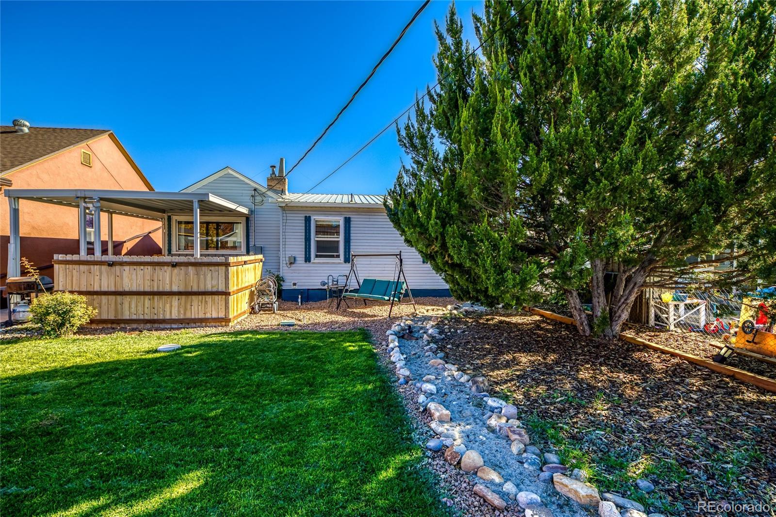 1037 N 1st Street Montrose CO 81401