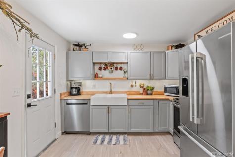 4107 Keats Place Colorado Springs CO 80910