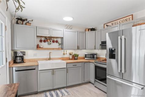 4107 Keats Place Colorado Springs CO 80910