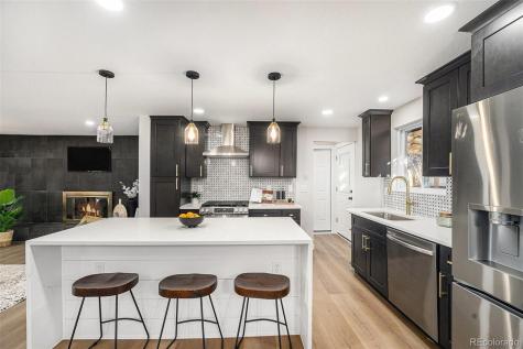 8236 W 71st Place Arvada CO 80004