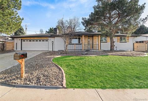 8236 W 71st Place Arvada CO 80004