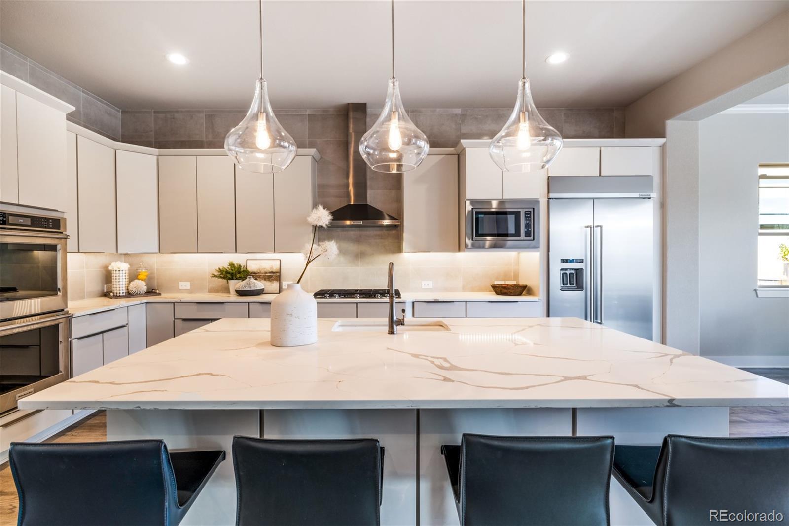 27681 E Lakeview Drive Aurora CO 80016
