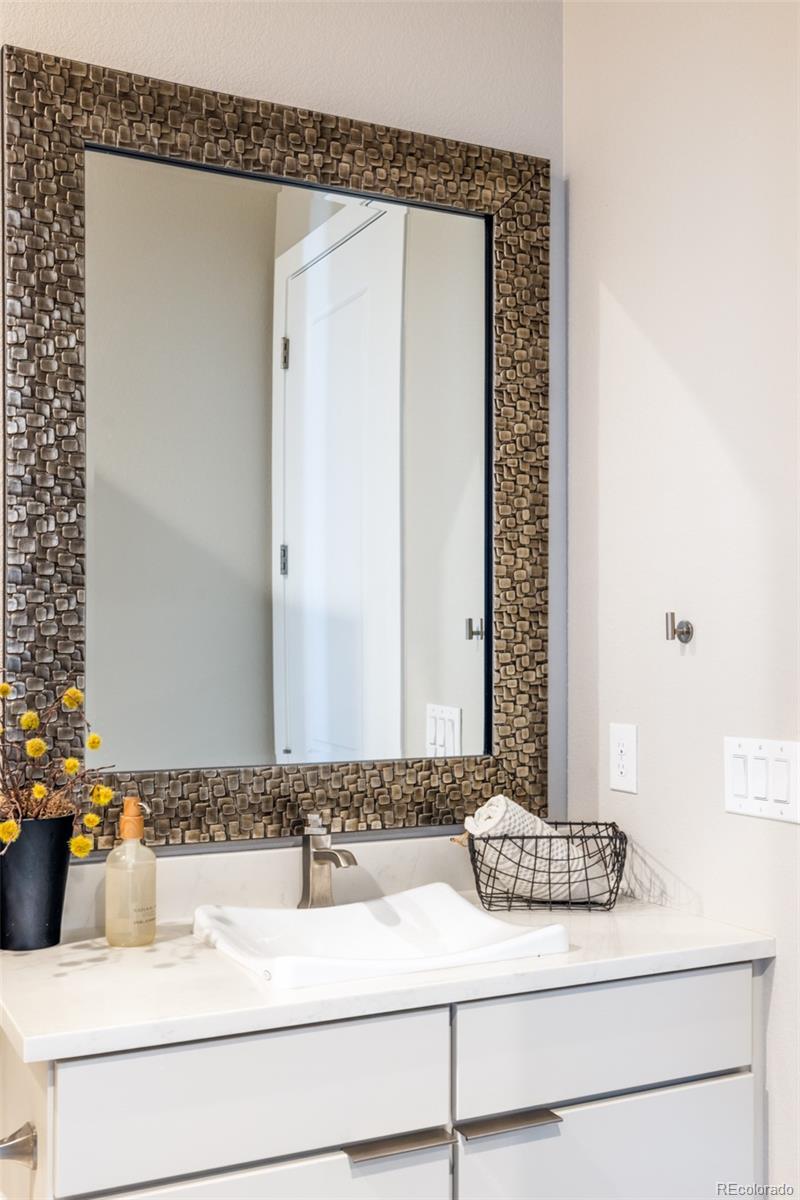 27681 E Lakeview Drive Aurora CO 80016