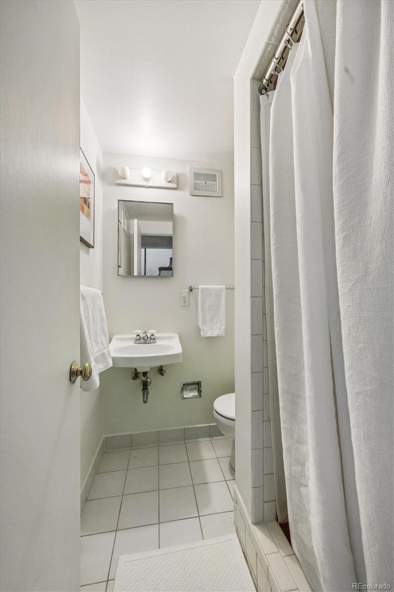 3650 W Linvale Place Denver CO 80236