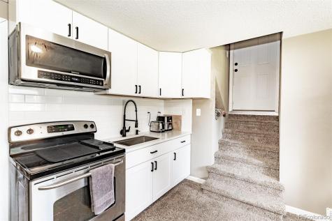 2202 Greenwich Circle Colorado Springs CO 80909