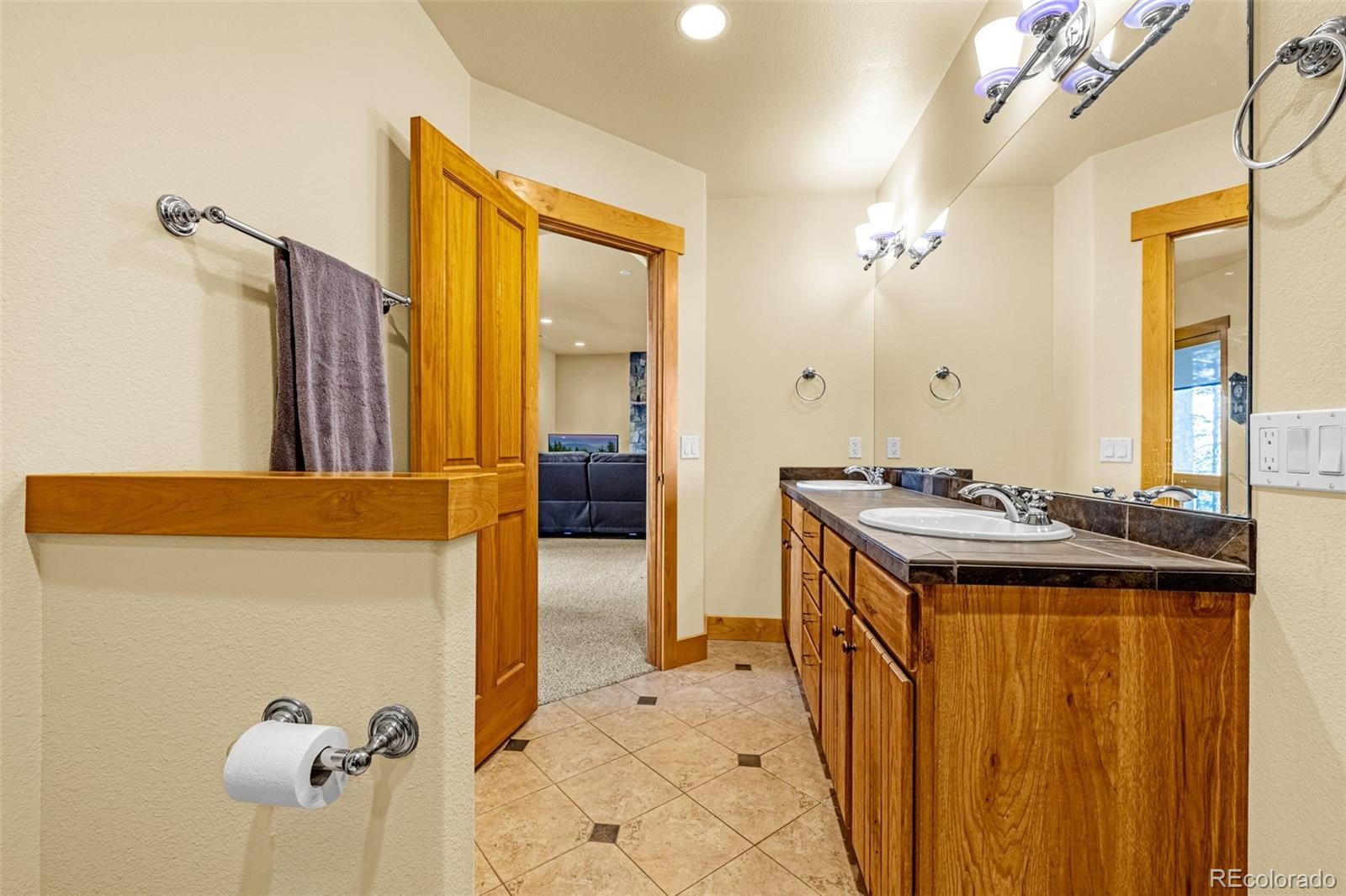 2638 N Mountain Estates Road Florissant CO 80816