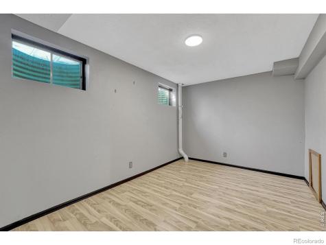 7909 S Poplar Way Centennial CO 80112