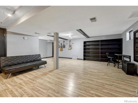 7909 S Poplar Way Centennial CO 80112