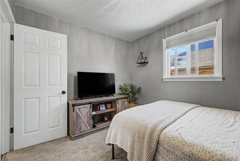 795 Ironton Street Aurora CO 80010