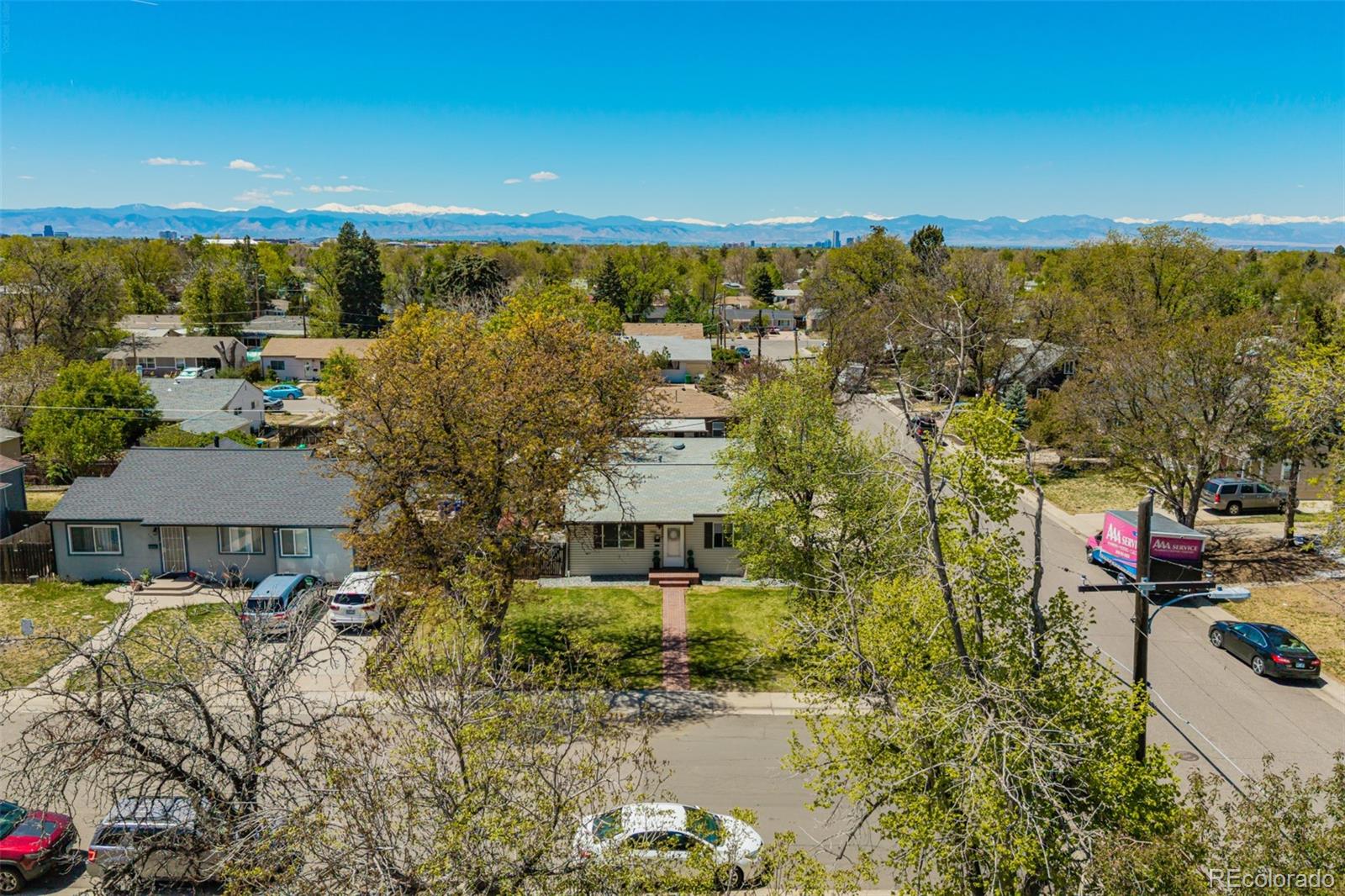 795 Ironton Street Aurora CO 80010
