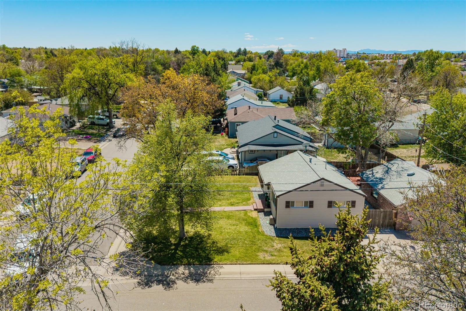795 Ironton Street Aurora CO 80010
