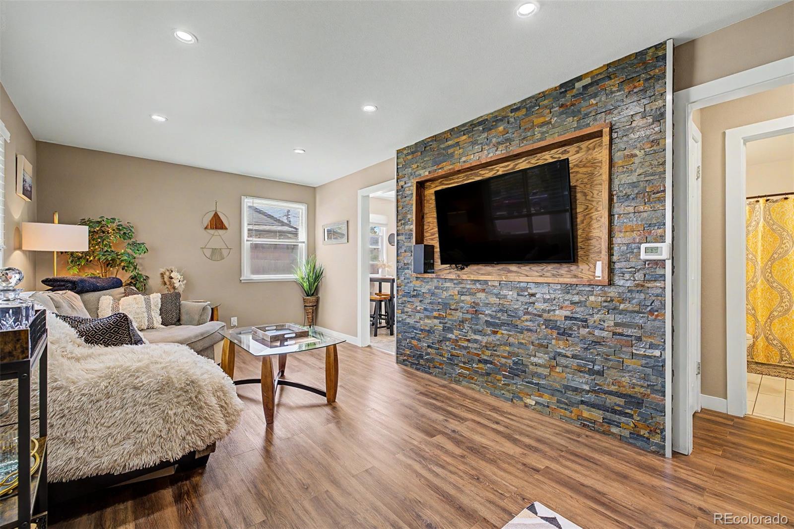 795 Ironton Street Aurora CO 80010