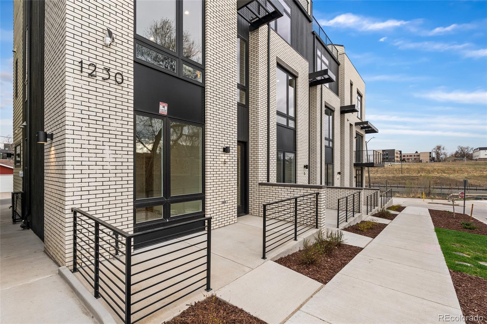 1232 N Zenobia Street Denver CO 80204