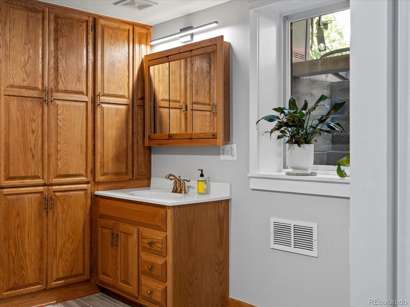1827 S Fairfax Street Denver CO 80222