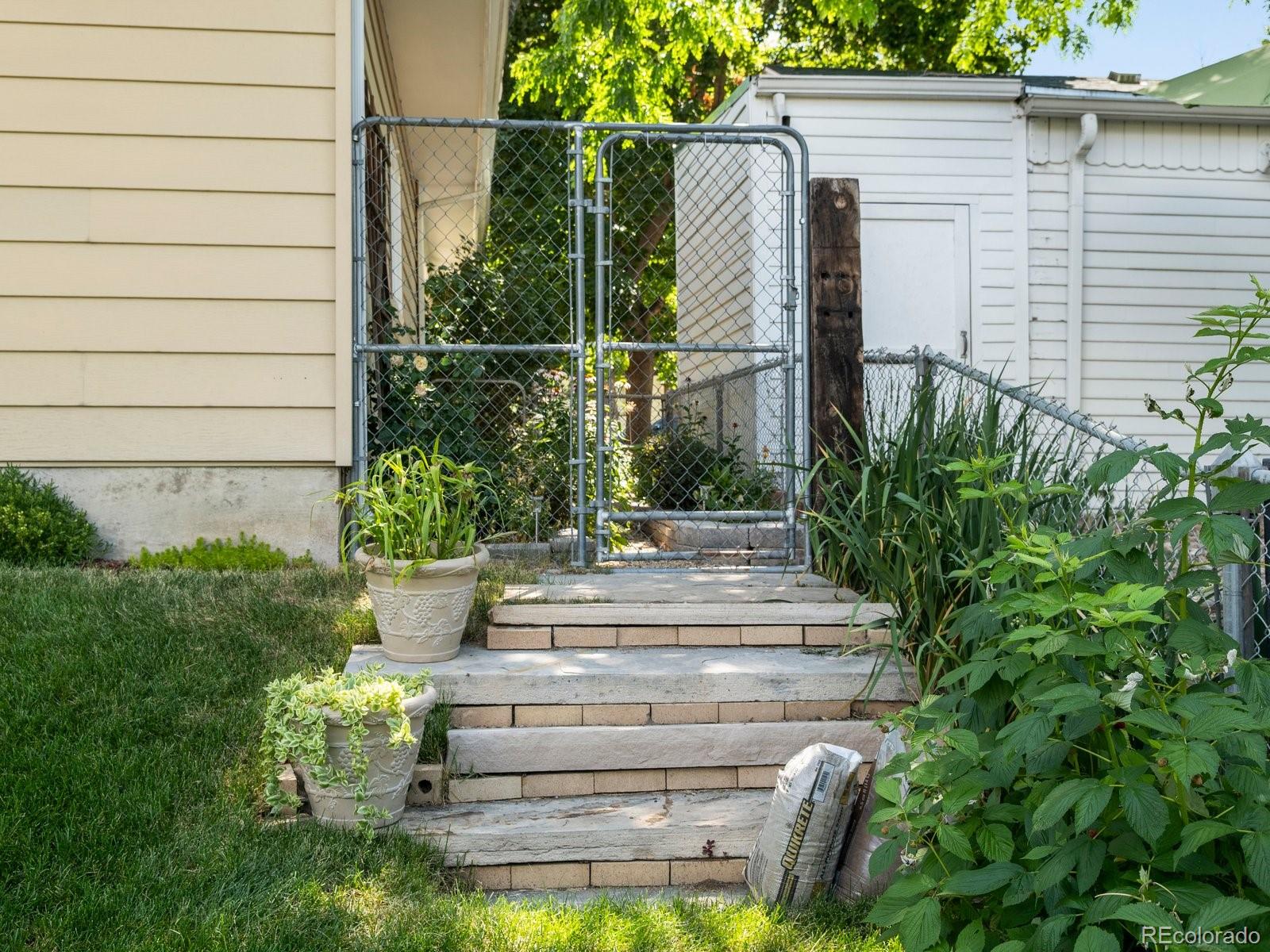 1827 S Fairfax Street Denver CO 80222