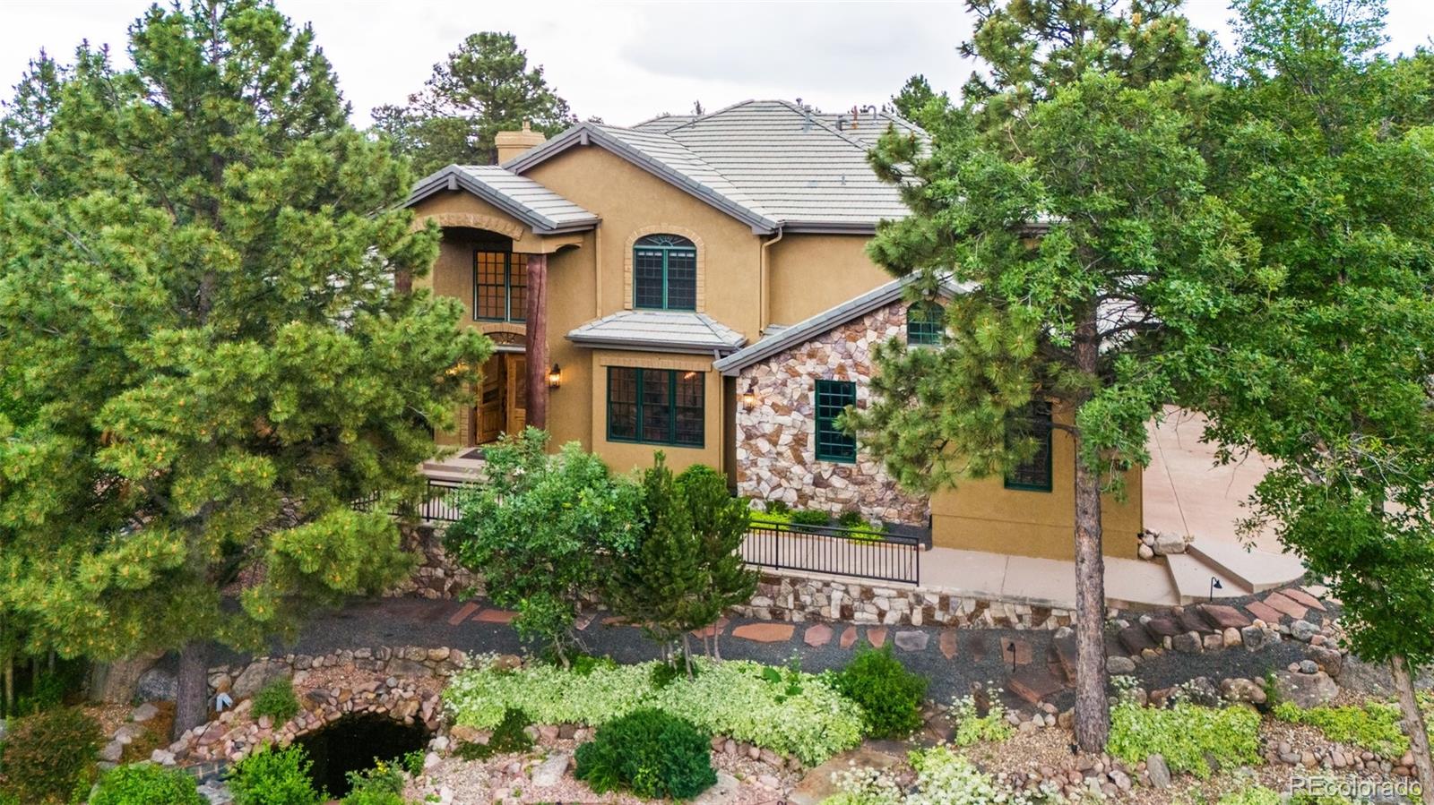 571 Silver Oak Grove Colorado Springs CO 80906